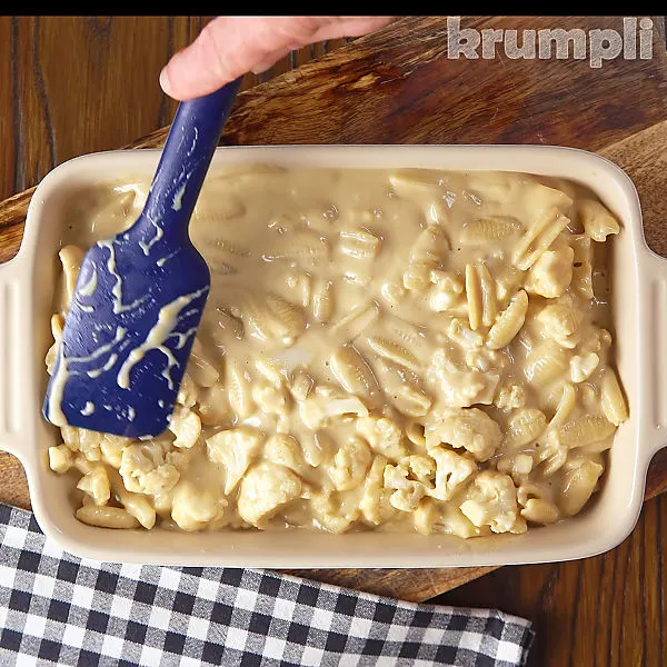 Cauliflower Cheese Pasta Bake process shots 19 of 20