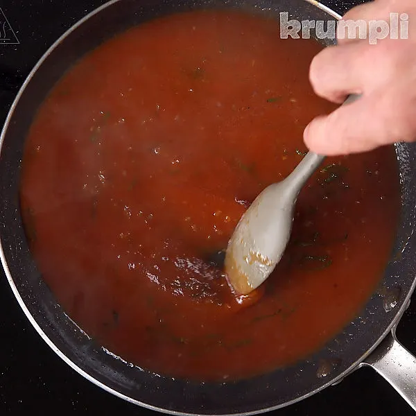 Chicken Breast in Tomato Sauce process shots 6 of 9
