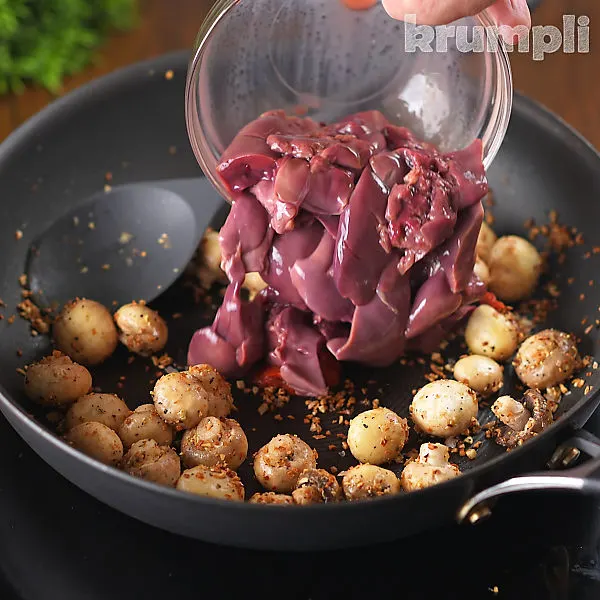 Chicken Liver Stew process shots 7 of 13