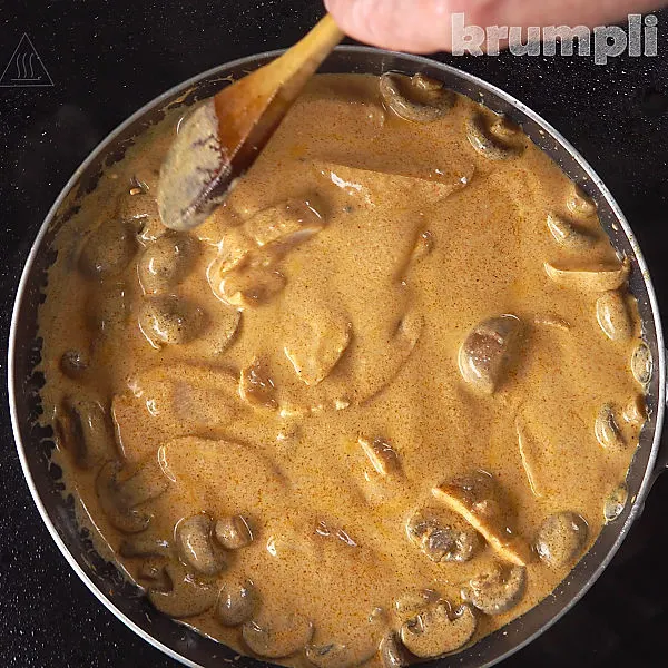 Chicken and Mushroom Stroganoff process shots 10 of 13