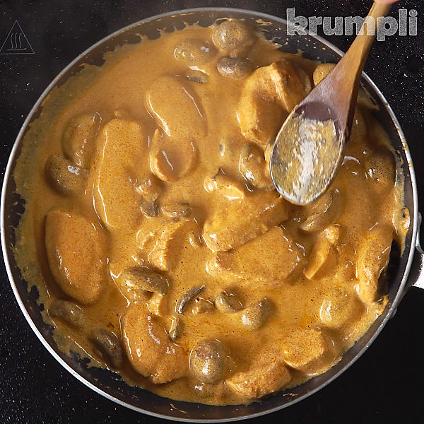 Chicken and Mushroom Stroganoff process shots 13 of 13