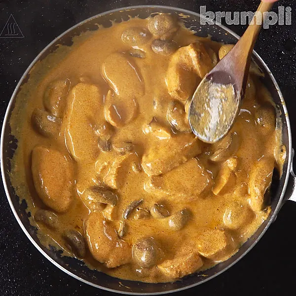 Chicken and Mushroom Stroganoff process shots 13 of 13