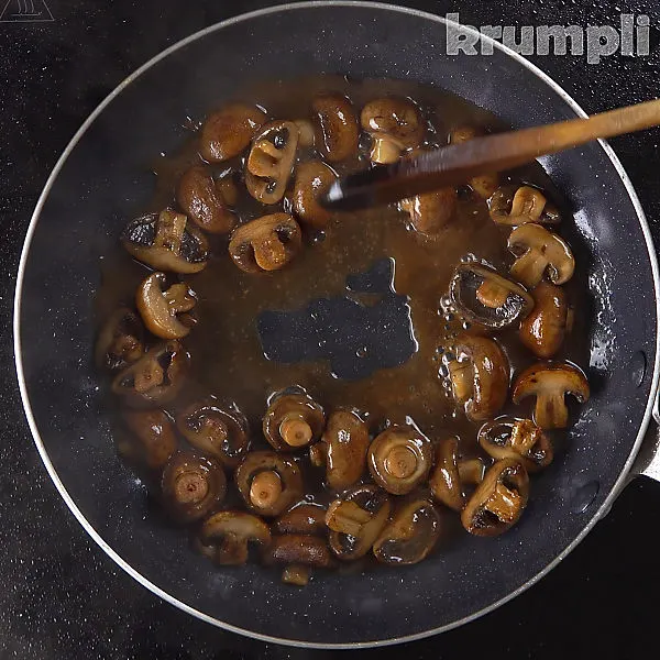 Chicken and Mushroom Stroganoff process shots 6 of 13