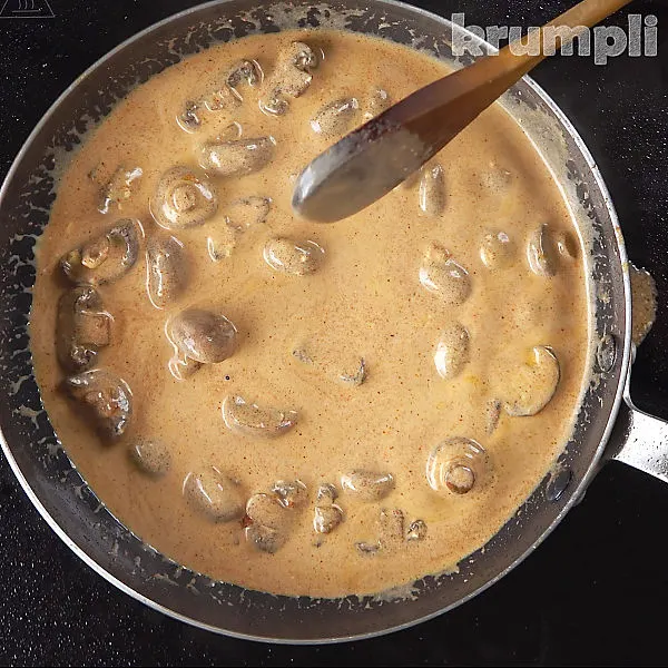 Chicken and Mushroom Stroganoff process shots 8 of 13