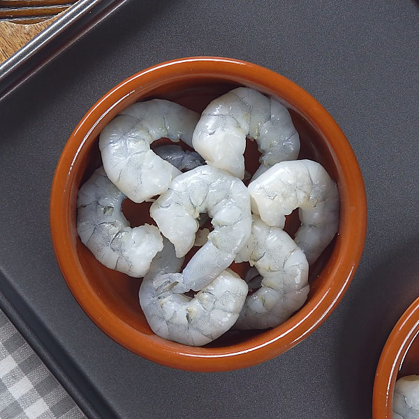 Gambas Pil Pil process shots 1 of 10
