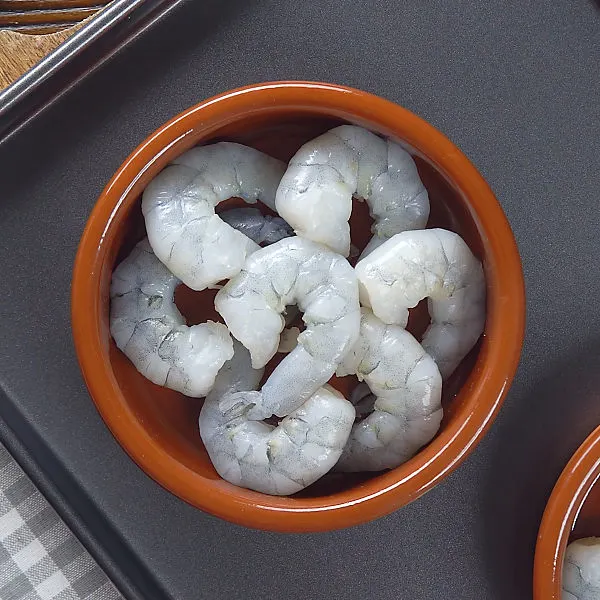 Gambas Pil Pil process shots 1 of 10