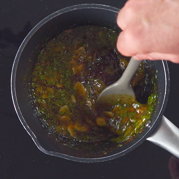 Gambas Pil Pil process shots 7 of 10