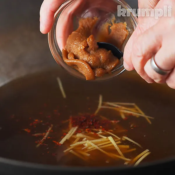 Miso Noodle Soup process shots 5 of 12