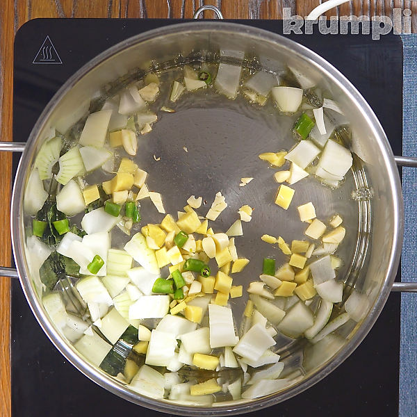 Palak Paneer process shots 1 of 17