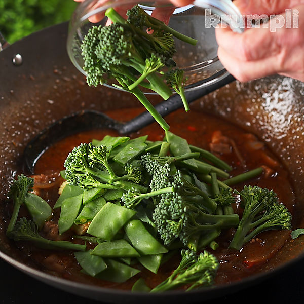 Thai Jungle Curry process shots 10 of 13