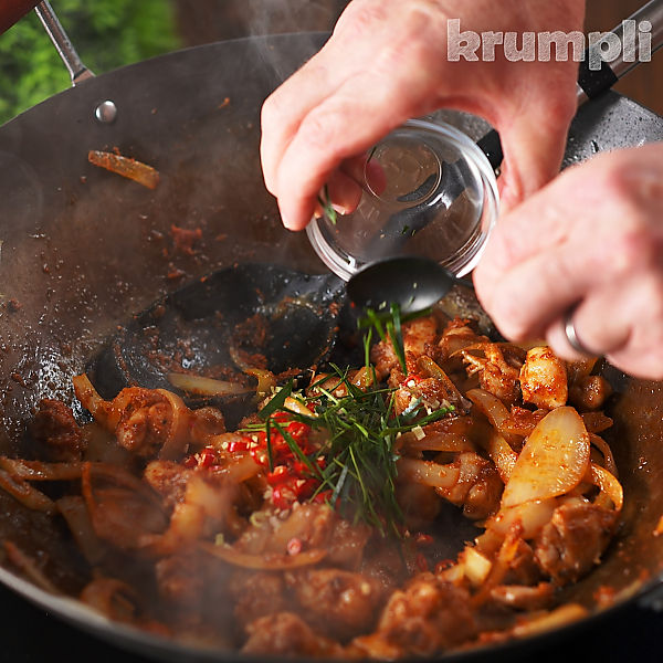Thai Jungle Curry process shots 5 of 13