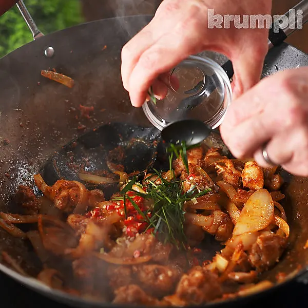 Thai Jungle Curry process shots 5 of 13