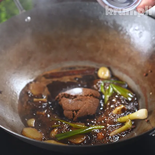 Chinese Braised Pork process shots 10 of 20