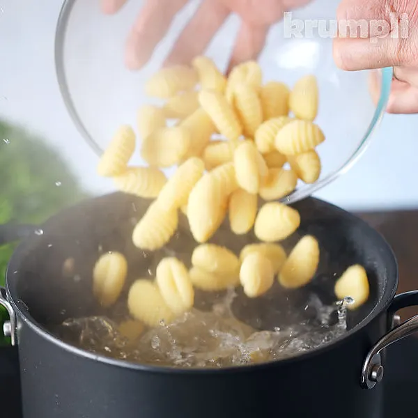 Gnocchi with Tomato Sauce process shots 8 of 12