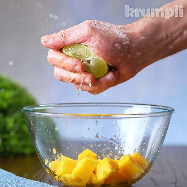 Prawn and Mango Curry process shots 1 of 10