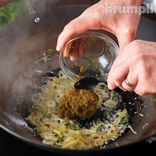 Thai Green Pork Curry process shots 3 of 10