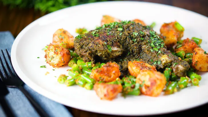 Goan Chicken (Galinha) Cafreal served with aloo jeera and green bean poriyal.