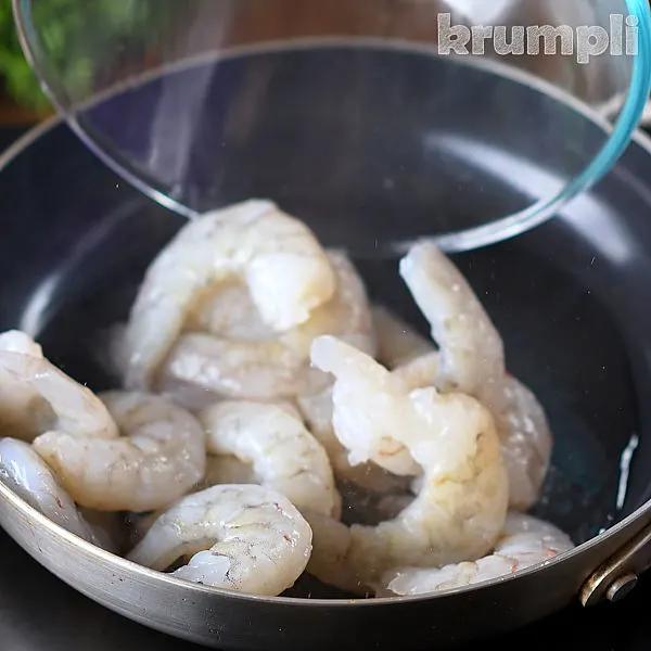 Teriyaki Prawns process shots 3 of 9