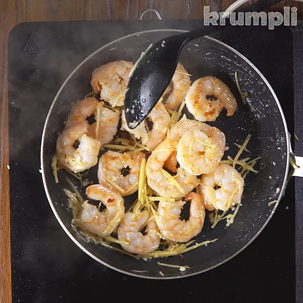 Teriyaki Prawns process shots 6 of 9