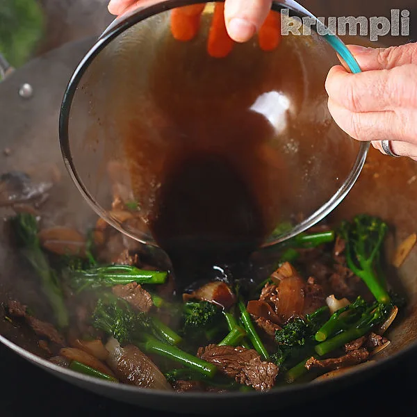Beef and broccoli stir fry process shots 15 of 18