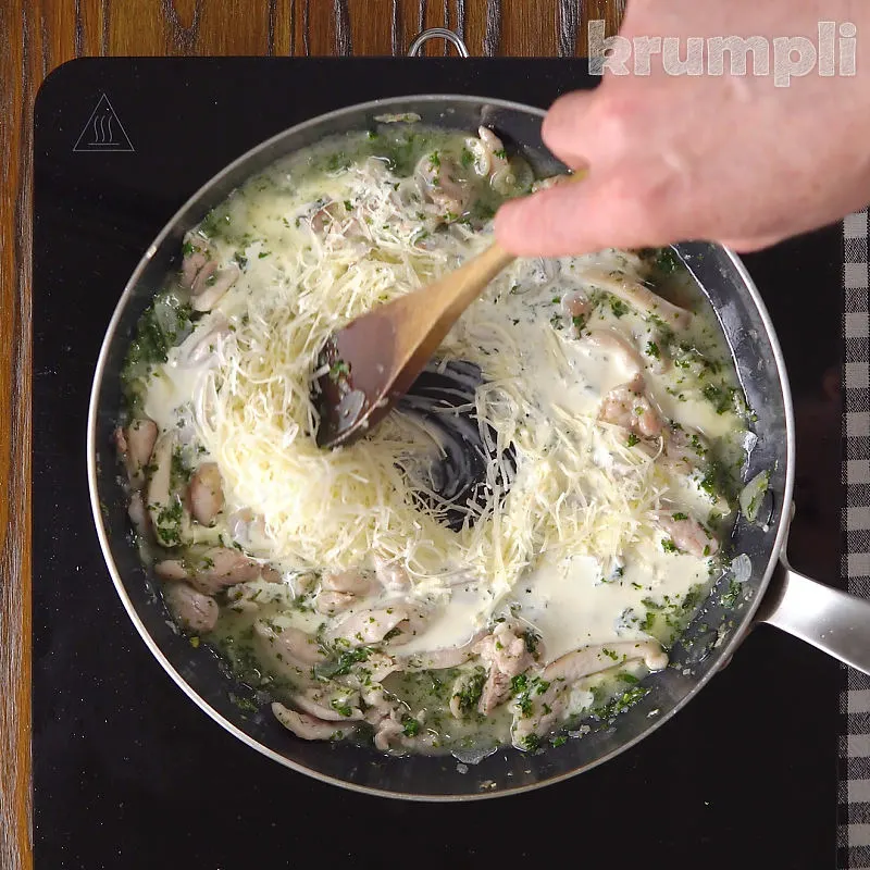 Creamy Chicken and Bacon Pasta process shots 11 of 16
