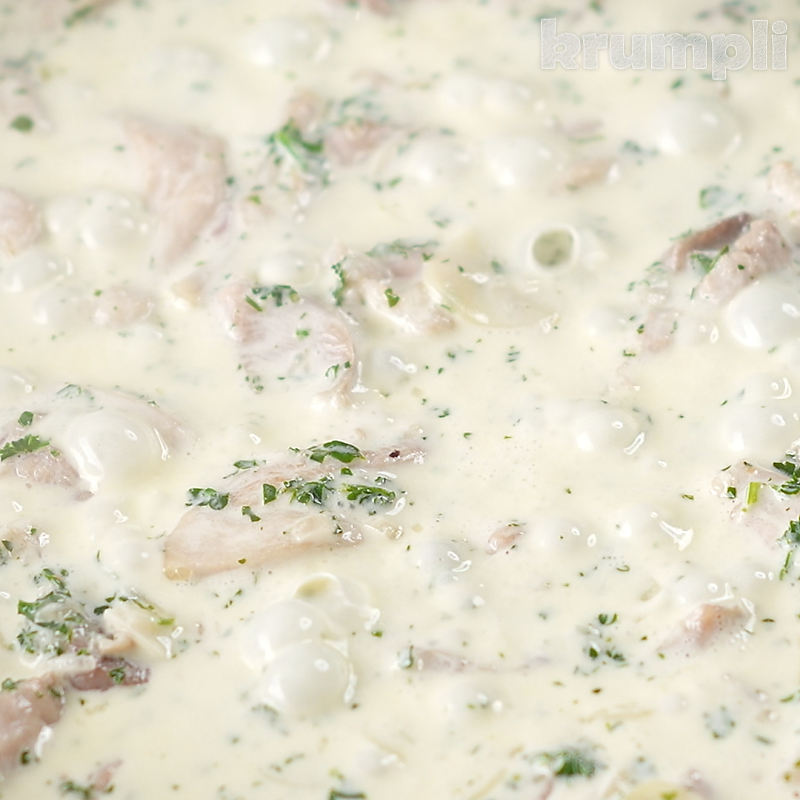 Creamy Chicken and Bacon Pasta process shots 12 of 16