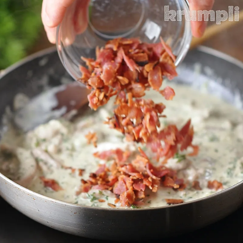 Creamy Chicken and Bacon Pasta process shots 13 of 16