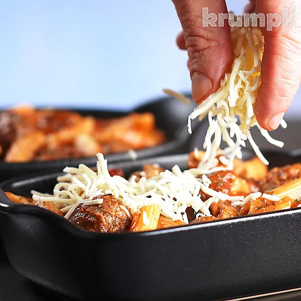 Meatball Pasta Bake process shots 18 of 19