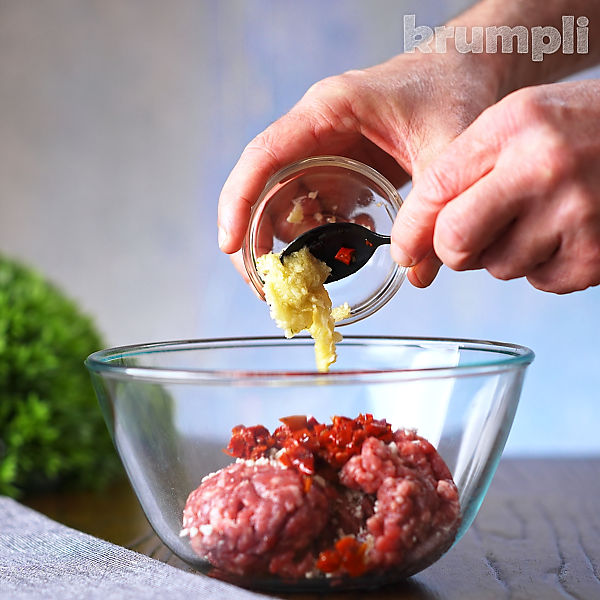 Meatball Pasta Bake process shots 2 of 19
