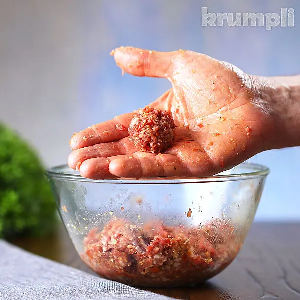 Meatball Pasta Bake process shots 5 of 19