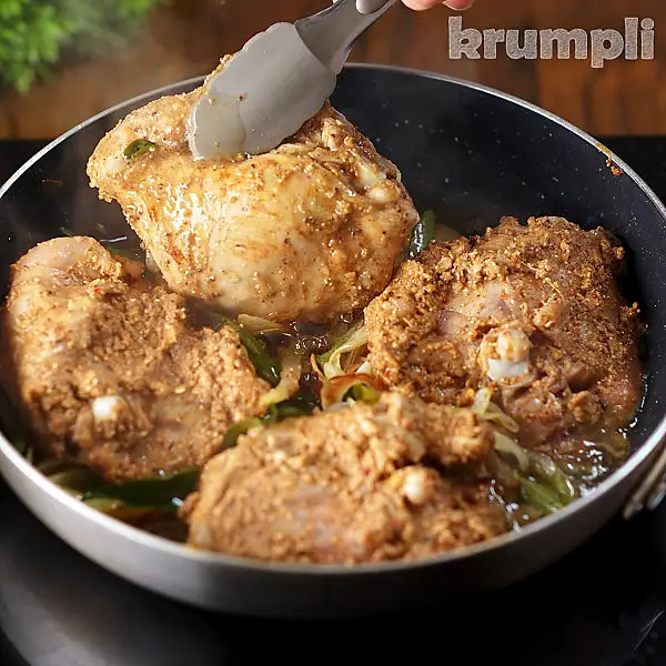 Chicken Xacuti process shots 19 of 26