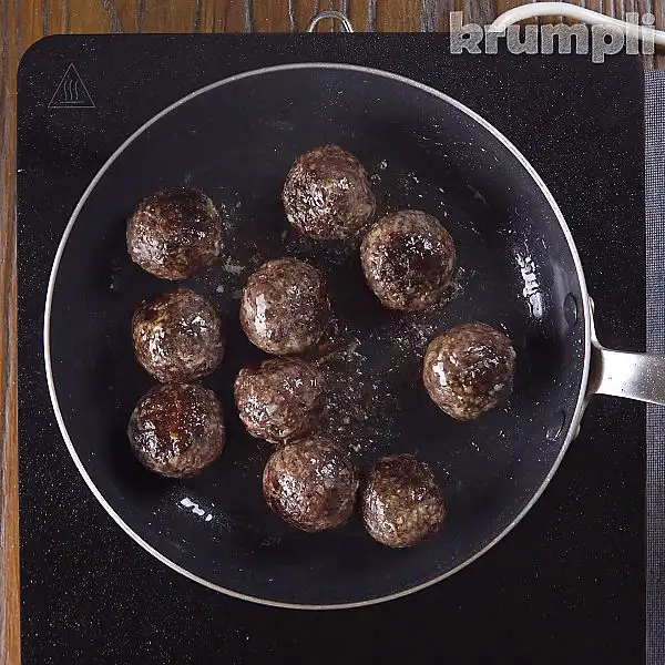 Black Pudding Meatballs process shots 9 of 17