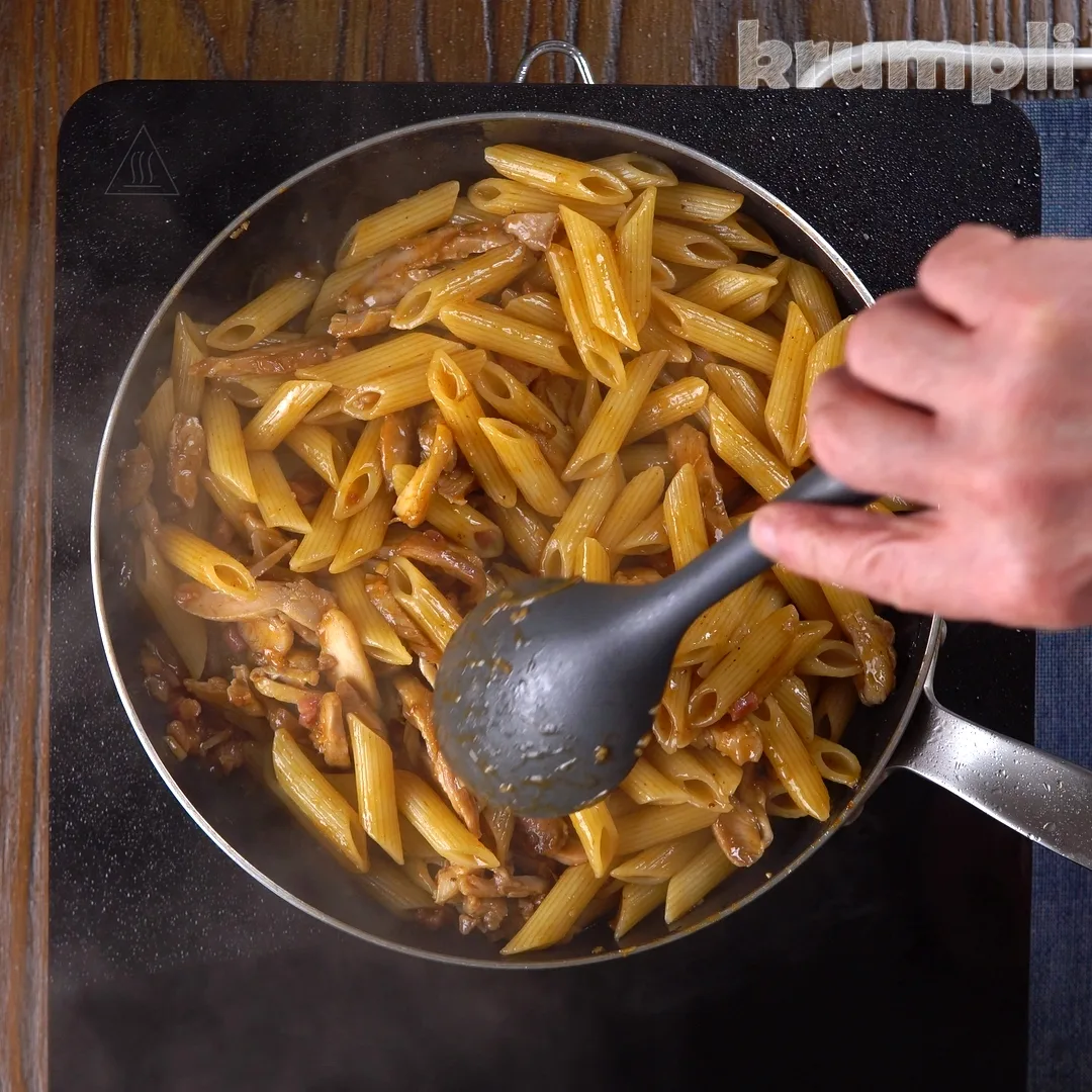BBQ Chicken Pasta process shots 14 of 16