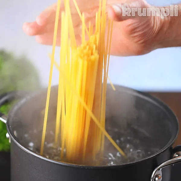 Canned Salmon Pasta process shots 1 of 9