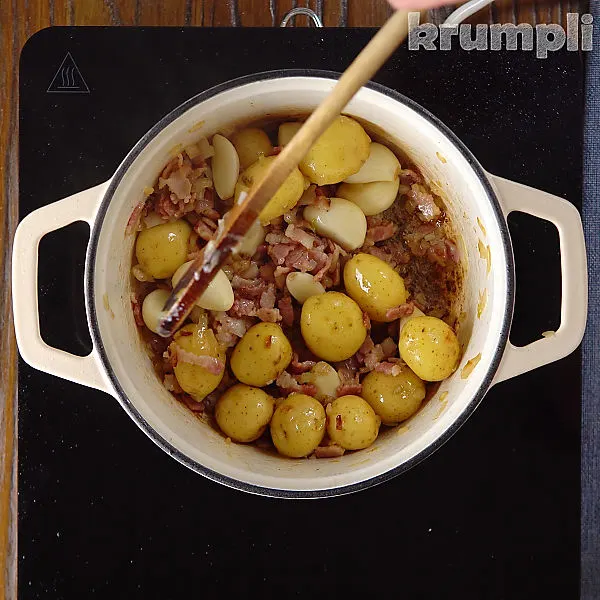 Coq Au Vin Blanc process shot 6 of 17
