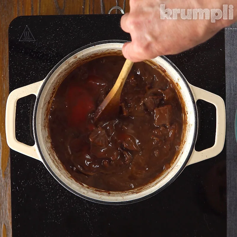 Beef Pastitsada process shot 5 of 8