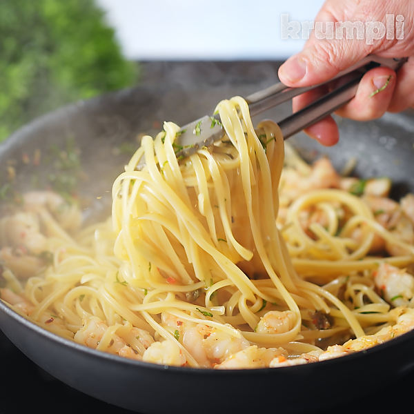 Chilli Prawn Linguine process shot 11 of 11