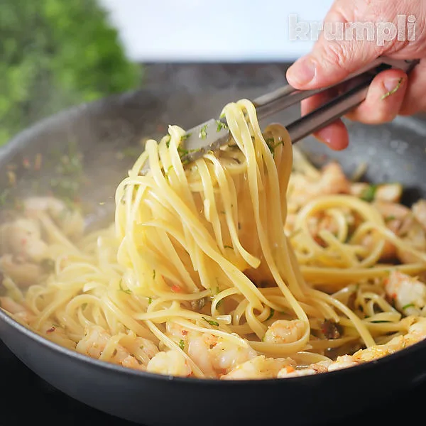 Chilli Prawn Linguine process shot 11 of 11