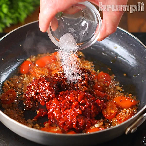 Harissa Pasta process shot 3 of 6