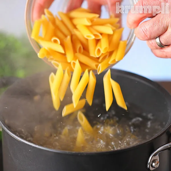 Harissa Pasta process shot 4 of 6