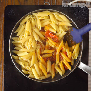 Harissa Pasta process shot 5 of 6