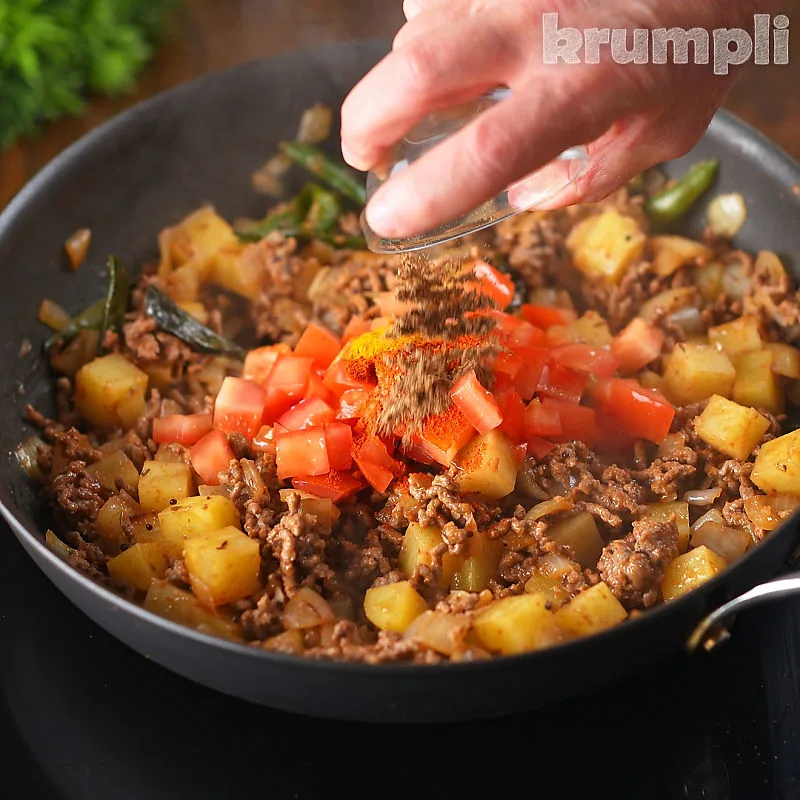 Minced Beef Curry process shot 5 of 7