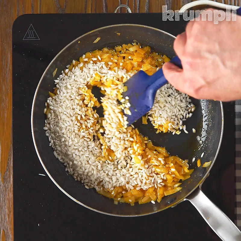 Chicken and Chorizo Risotto process shot 5 of 10