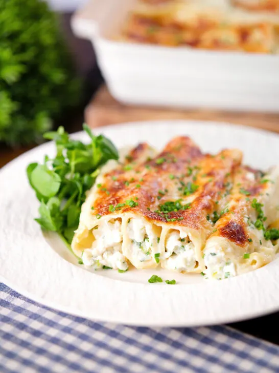 Baked crab meat, fennel and cottage cheese cannelloni with a parmesan crust served with watercress.
