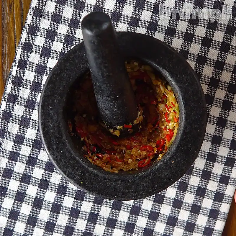 Thai Beef Stir Fry process shot 2 of 7