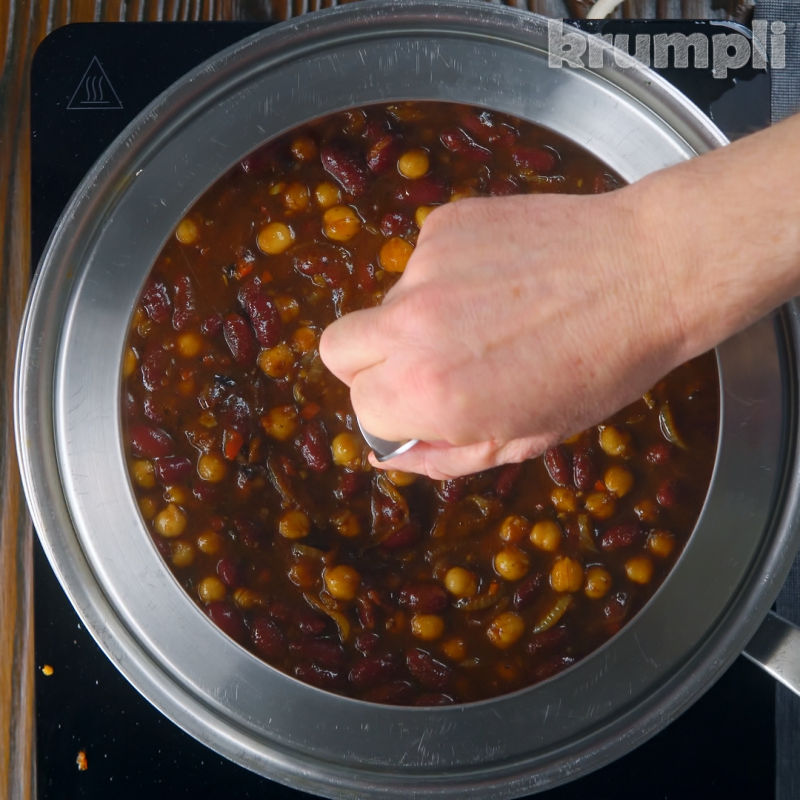 Chickpea Chilli process shot 7 of 7