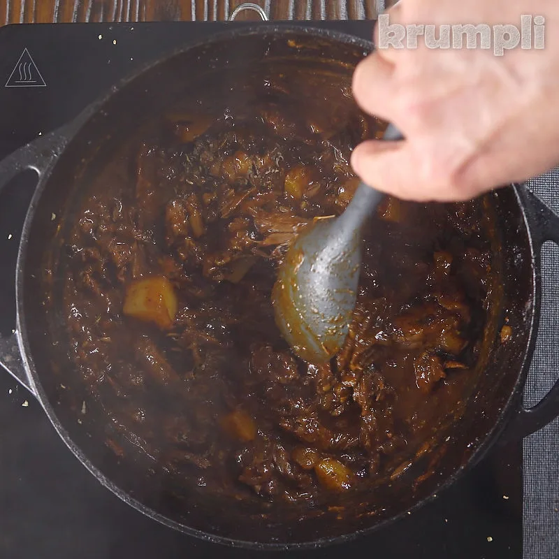 Oxtail Curry process shot 4 of 12