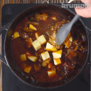 Oxtail Curry process shot 6 of 12