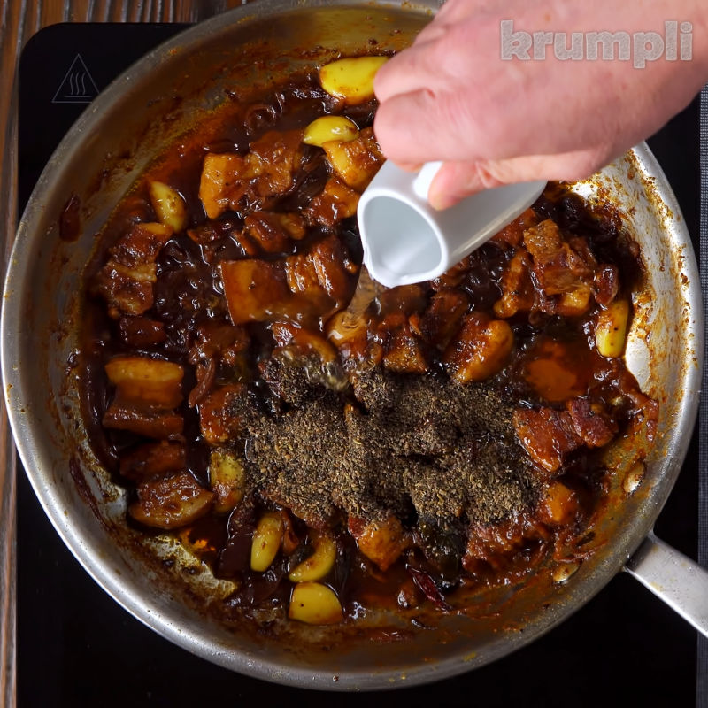 Pork Belly Curry process shot 10 of 10