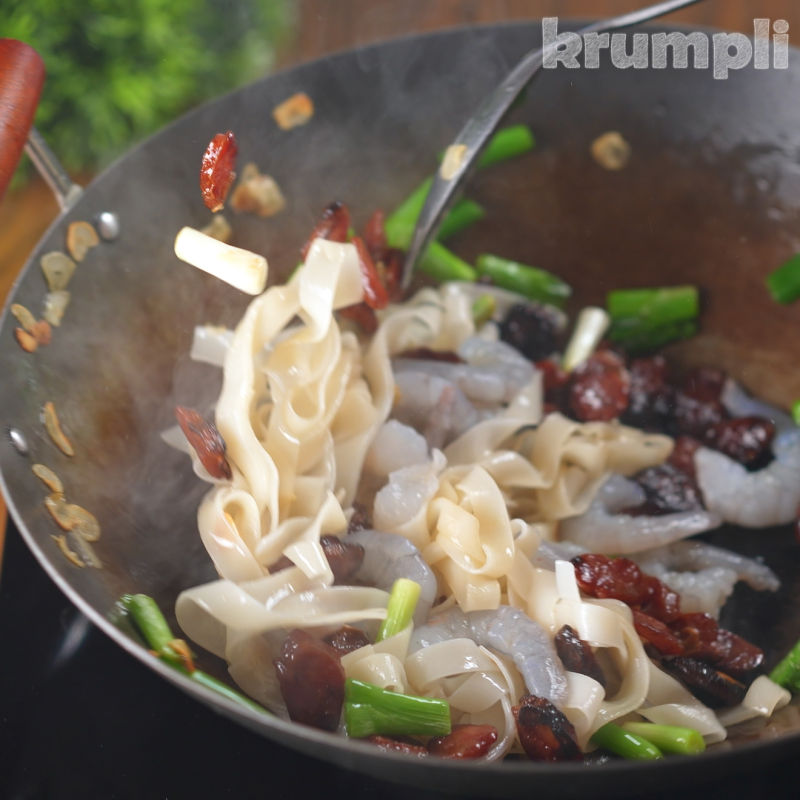 Char Kway Teow process shot 4 of 8